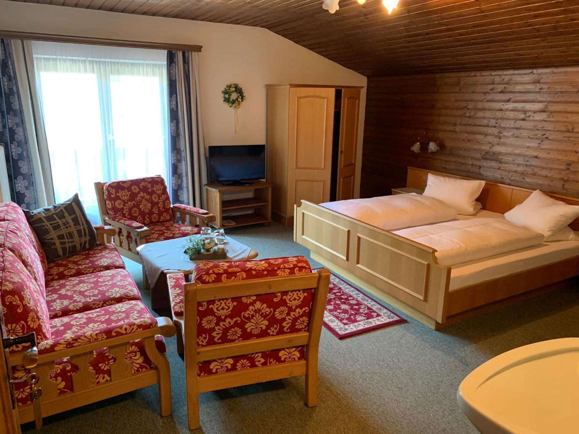 Gaestehaus Kastenhof Sankt Johann im Pongau Luaran gambar