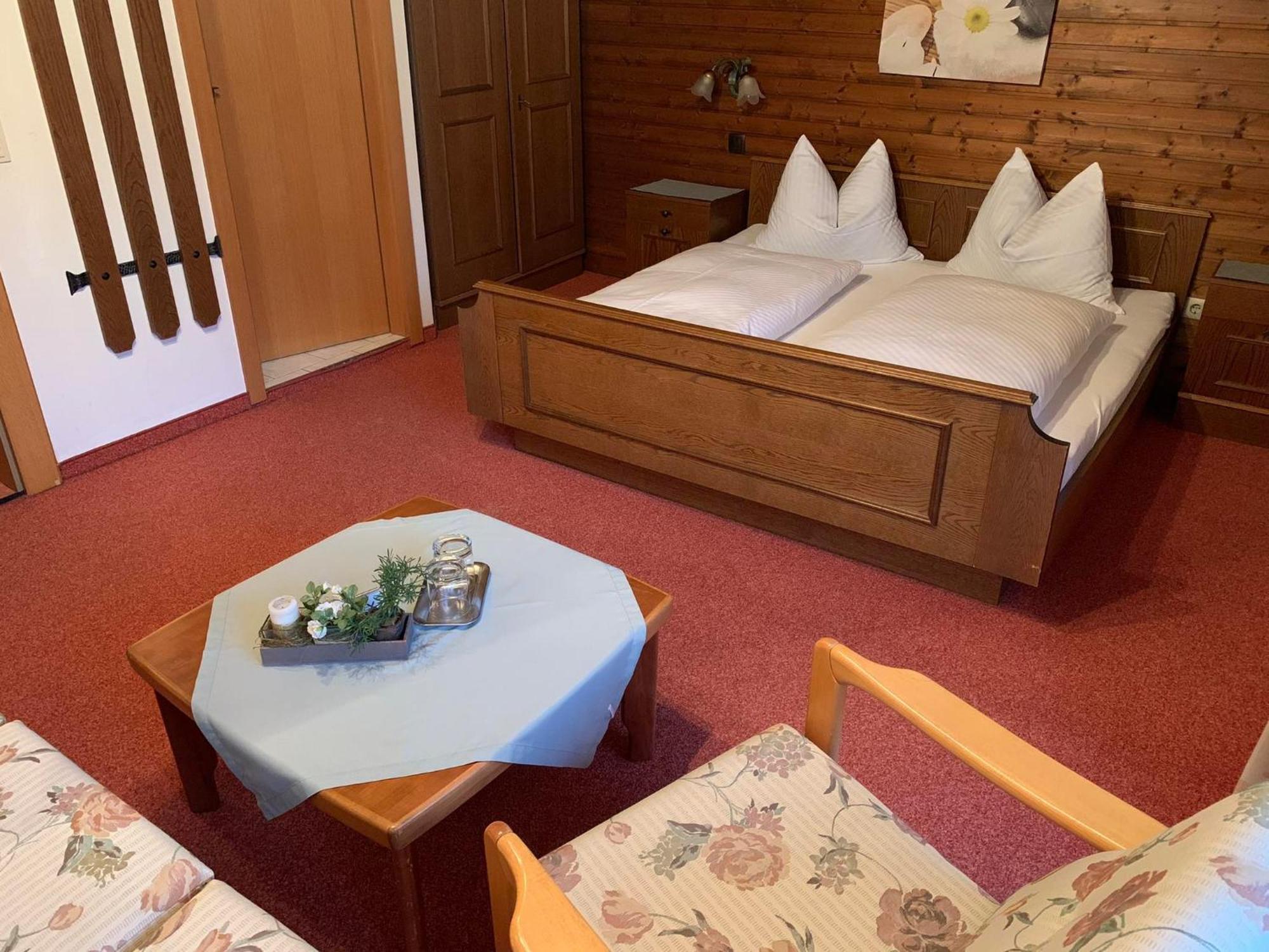 Gaestehaus Kastenhof Sankt Johann im Pongau Luaran gambar