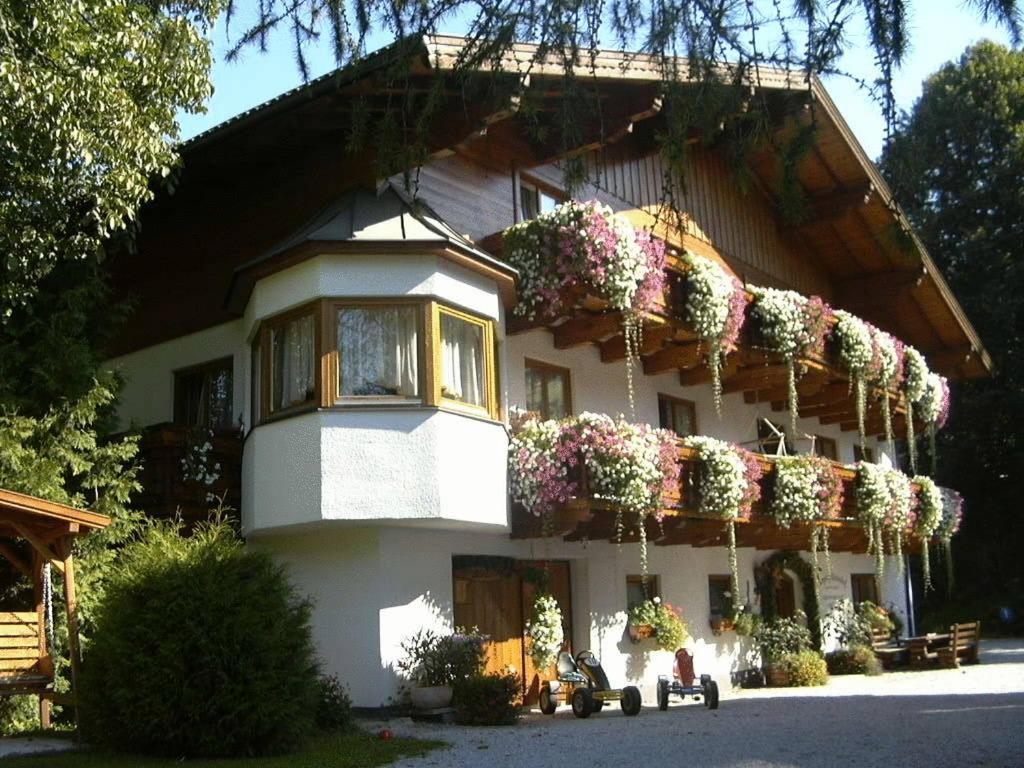 Gaestehaus Kastenhof Sankt Johann im Pongau Luaran gambar